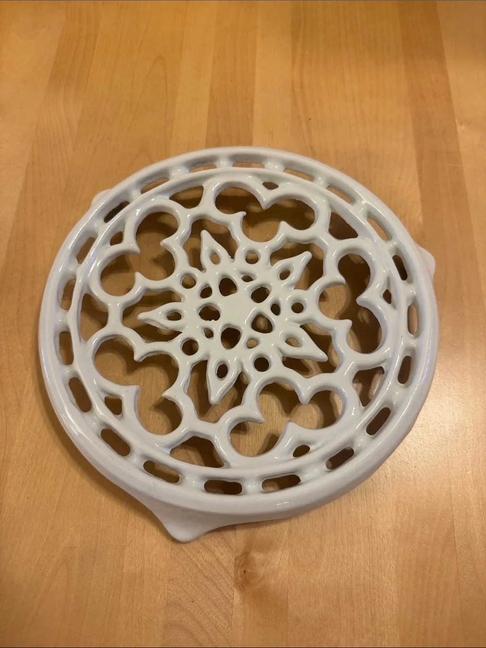 White enamel floral design cast iron deluxe round trivit